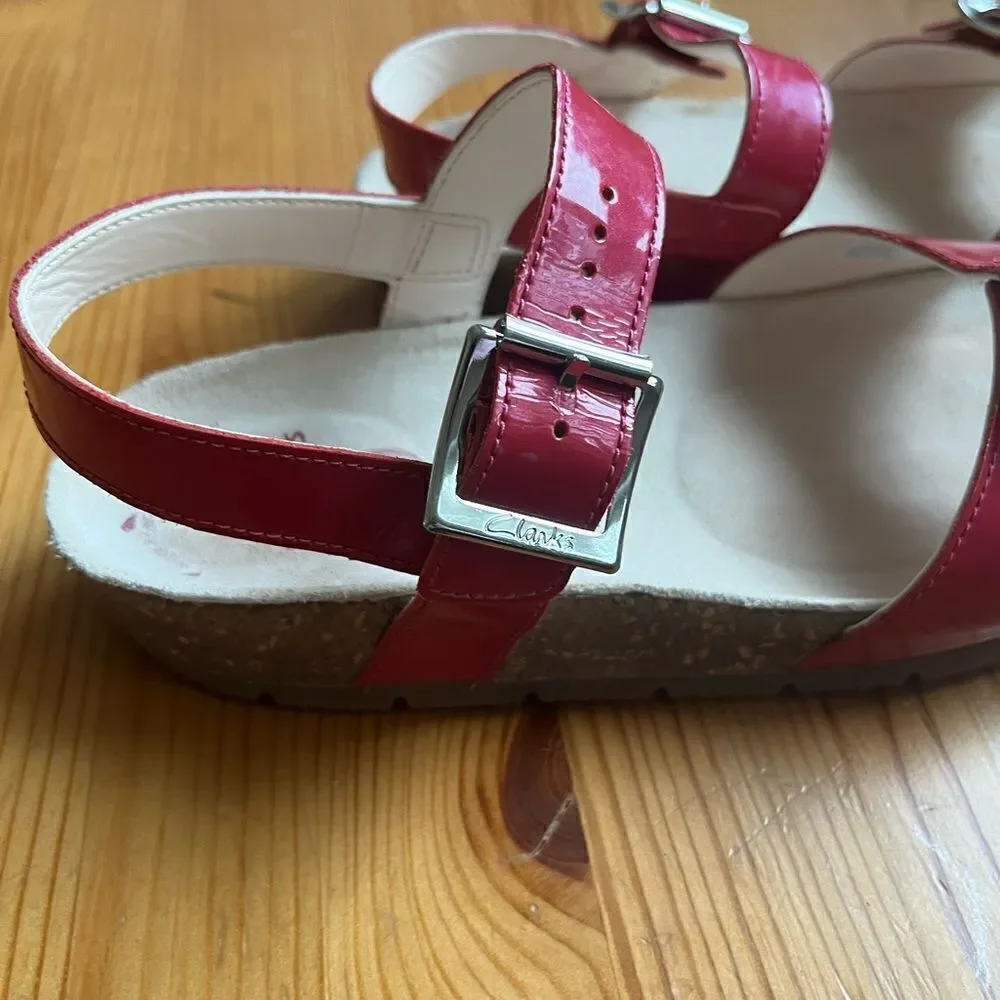 Clarks girls adjustable strap sandals like new girls size 2‎